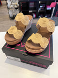 Corky’s Make a Toast Wedge- Natural